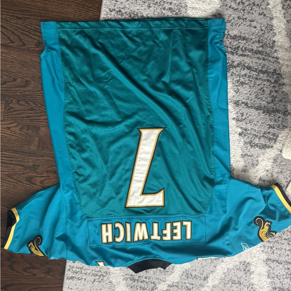 2003-04 JACKSONVILLE JAGUARS LEFTWICH #7 REEBOK ON FIELD JERSEY - Picture 6 of 8